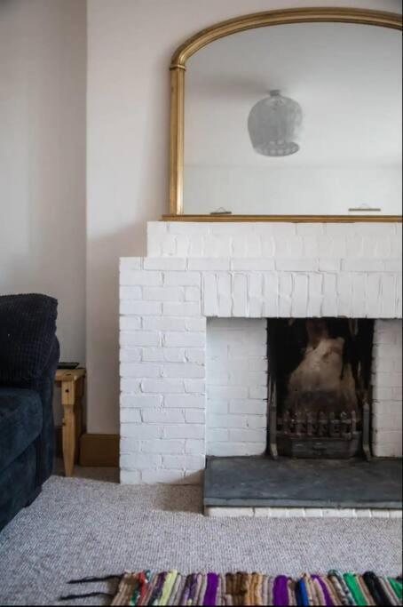 Apartment Spacious 2 Bedroom Near Seafront *